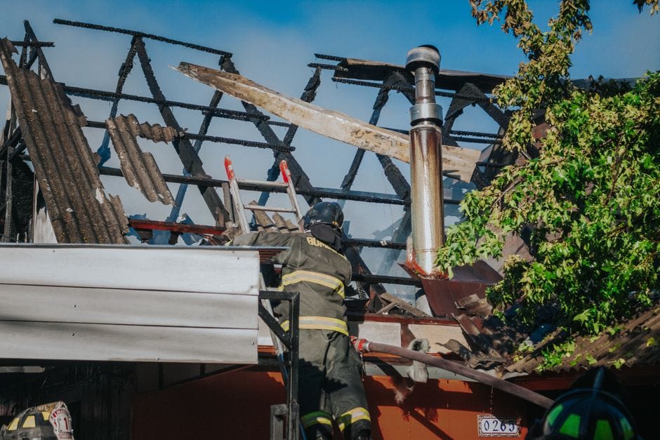 emergency roof tarp
